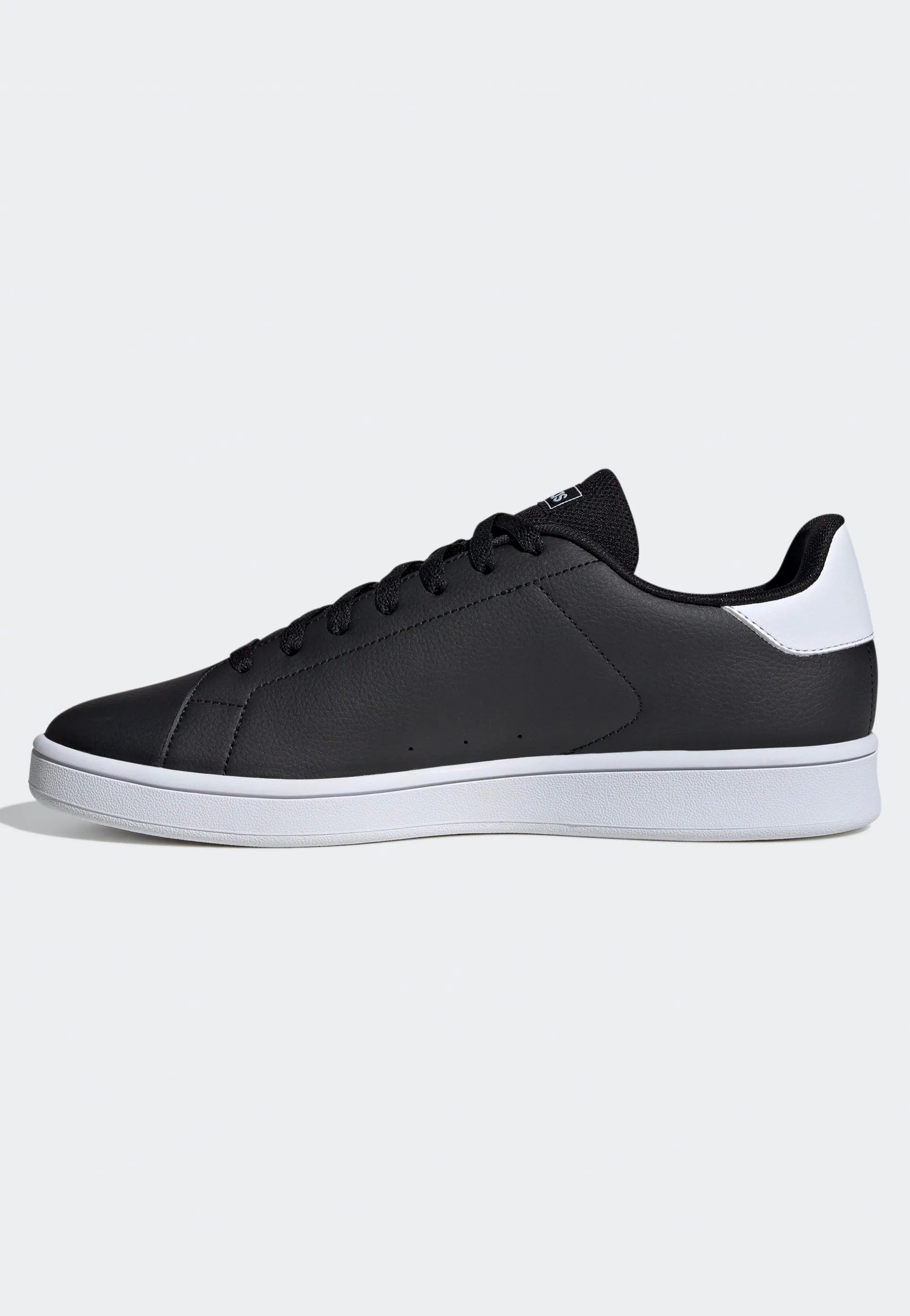 Adidas - Urban Court Cblack/Ftwwht/Ftwwht - Shoes