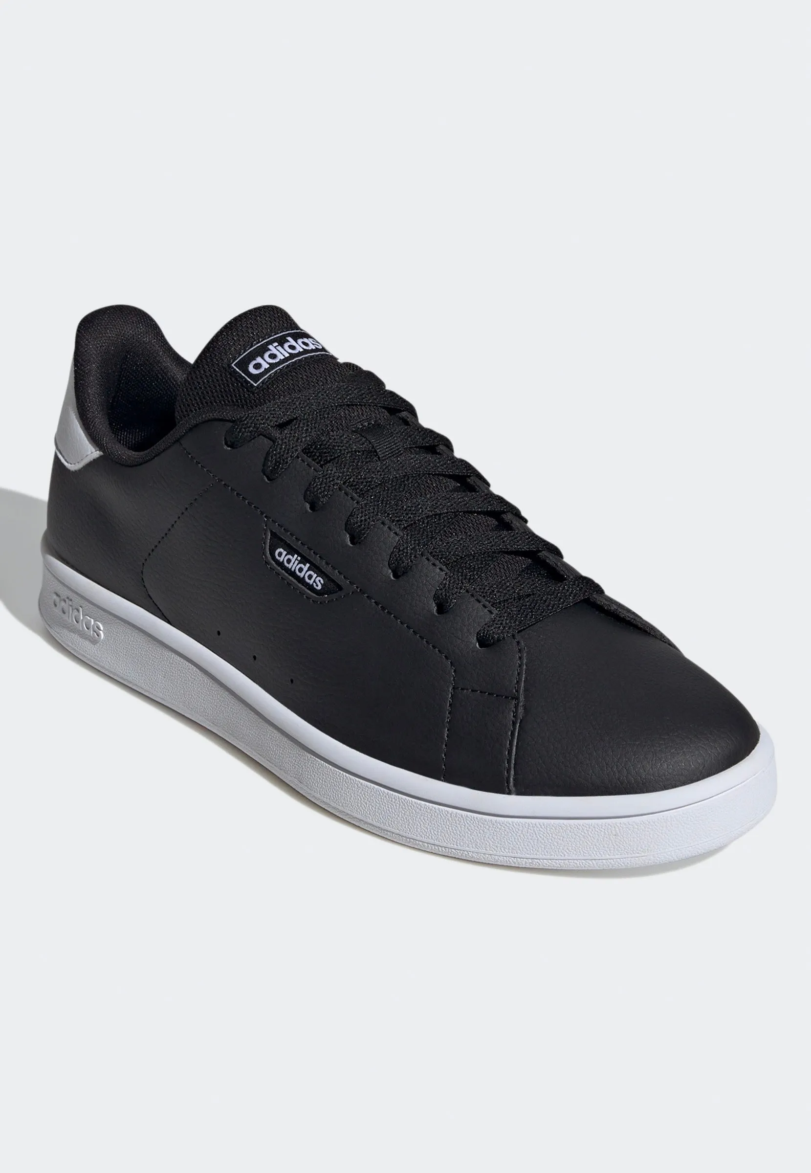 Adidas - Urban Court Cblack/Ftwwht/Ftwwht - Shoes