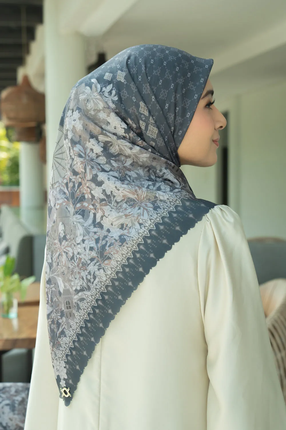 Cassia Scarf Urban Truffle