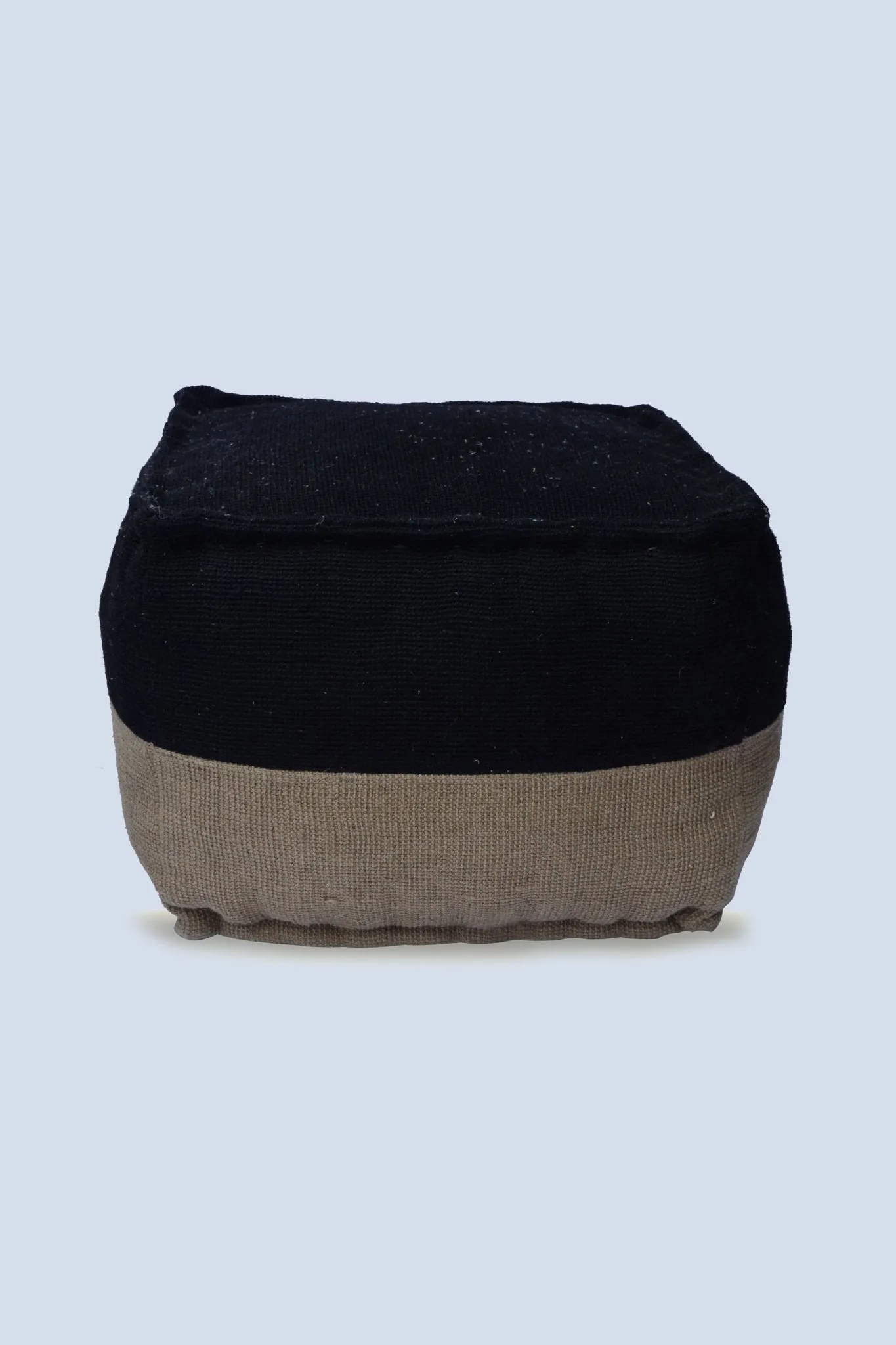 CENTER - CUBICAL POUF