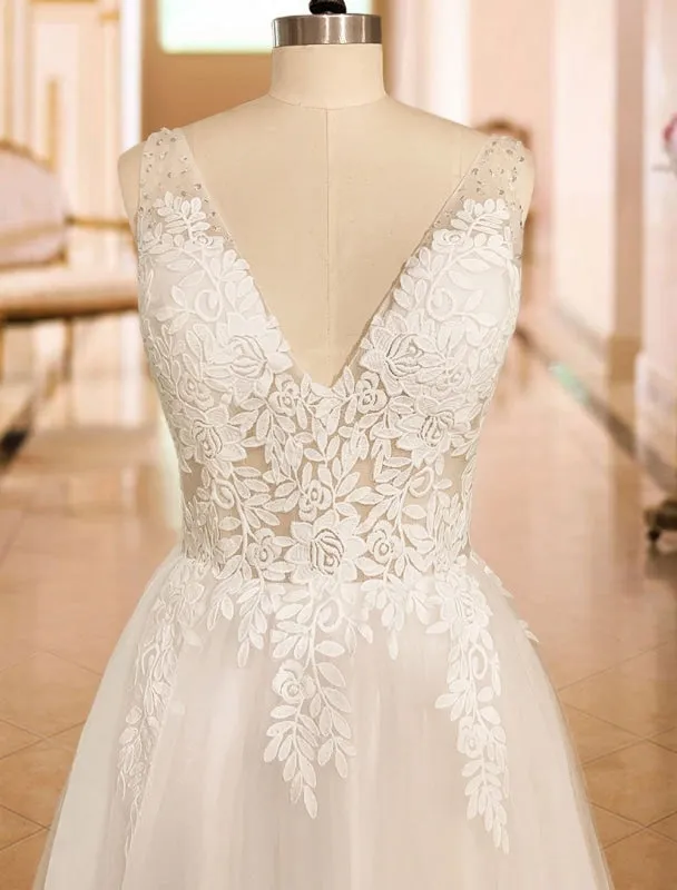 Simple Wedding Dress 2021 A Line V Neck Straps Sleeveless Lace Appliqued Tulle Bridal Gown