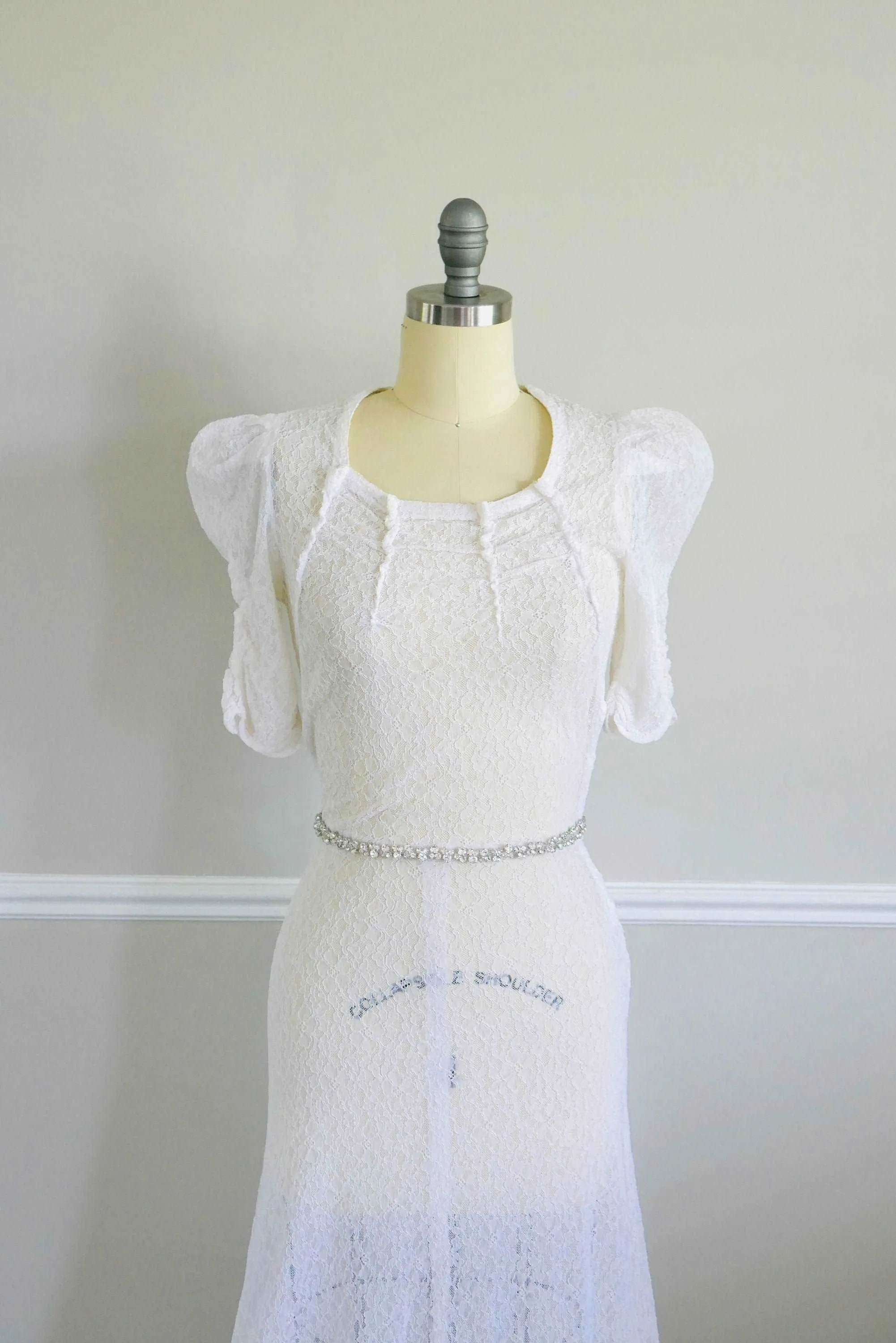 Vintage 1930s Wedding Dress / 30s white bias cut puff sleeve lace gown Size XS